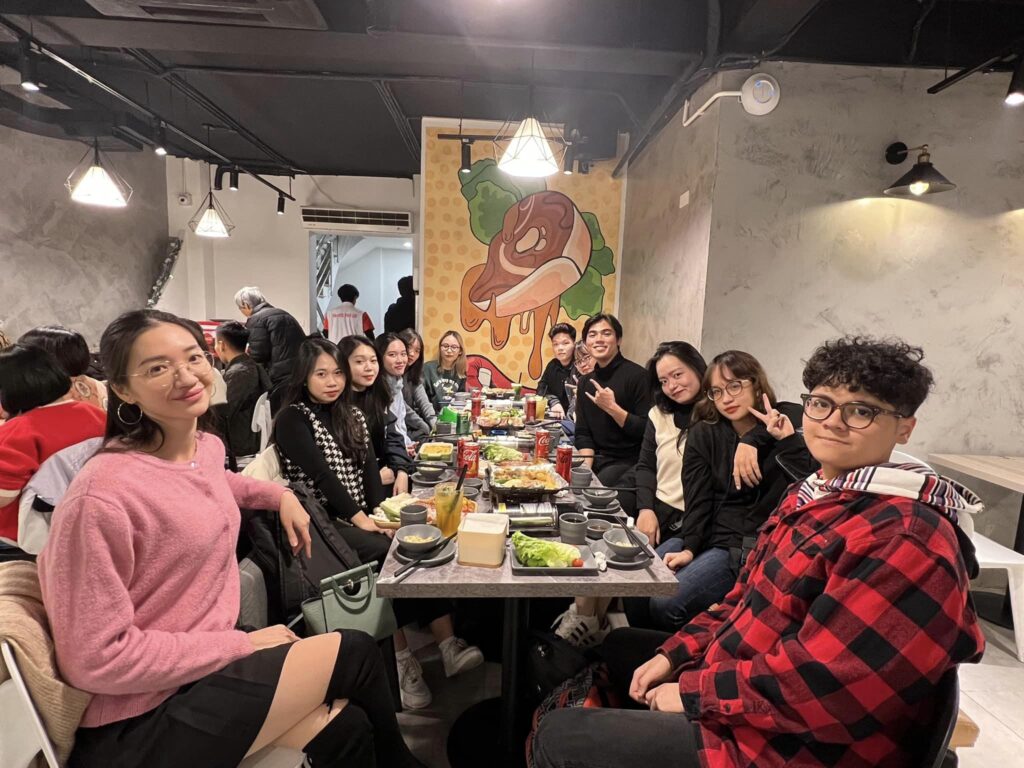 khóa học ielts listening speaking